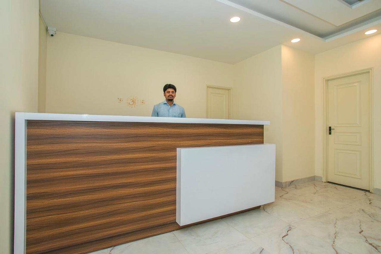 Collection O Premium Eden Au Lac Near Sri Someshwara Swami Temple 벵갈루루 외부 사진